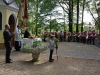 Pfarrer Christoph Keller (r.) und Pfarrer Andreas Erndl beim Ã¶kumenischen Gottesdienst vor der der Lourdes-Kapelle.